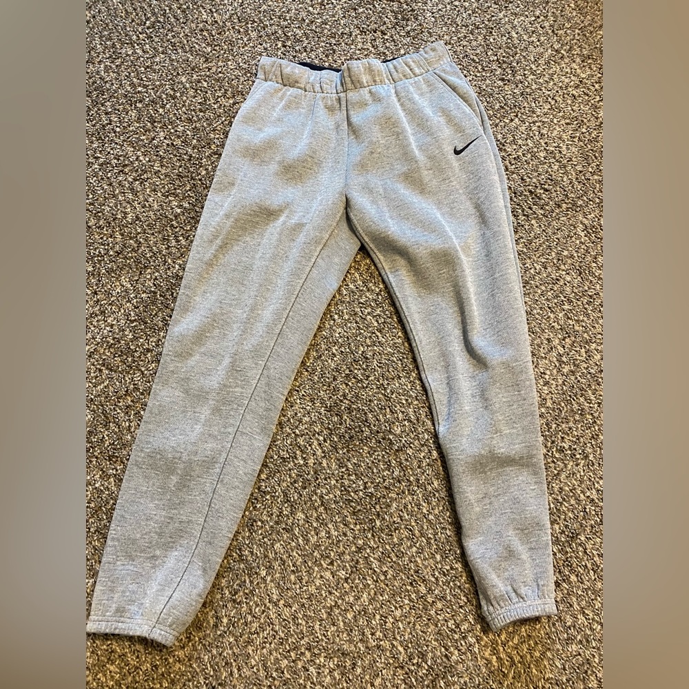 Nike womens therma pants medium